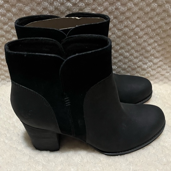 TIMBERLAND MISSES CHELSEA SUEDE ANKLE BOOTS SIZE 8.5 BLACK. NEW! - Picture 2 of 4